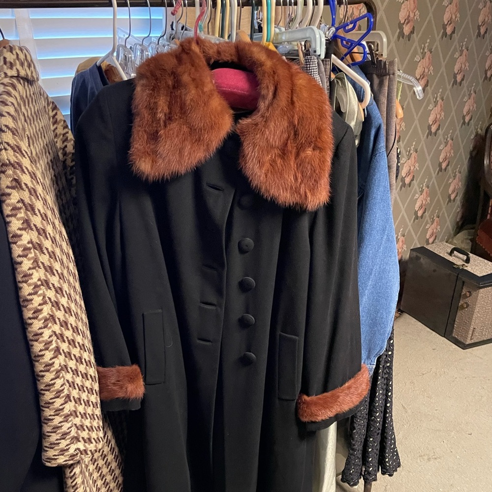 Vintage Wool Coat with fur trim